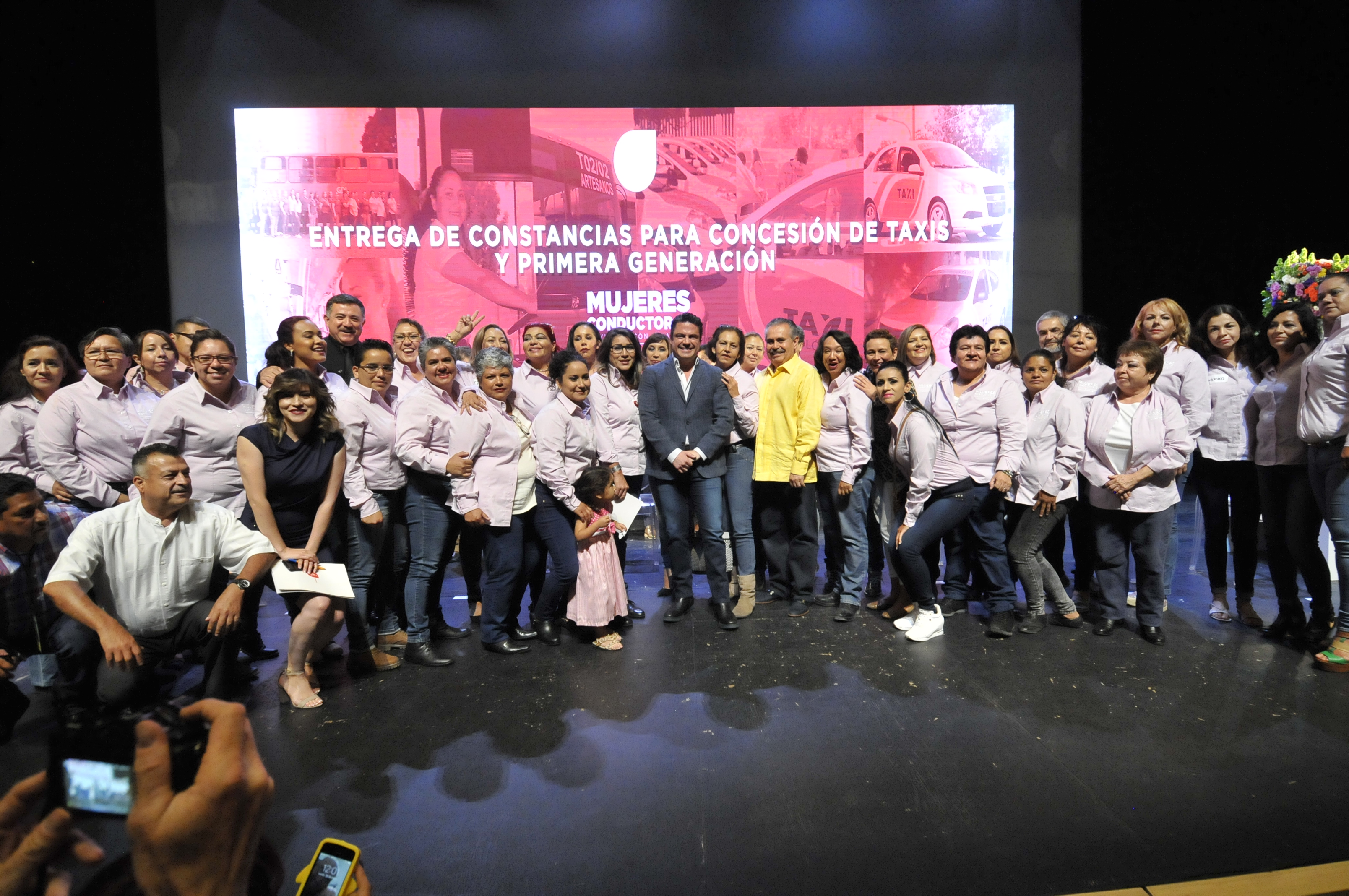 primera-convocatoria-de-mujeres-conductoras-de-transporte-publico-capacitadas-por-el-conalep-y-ideft